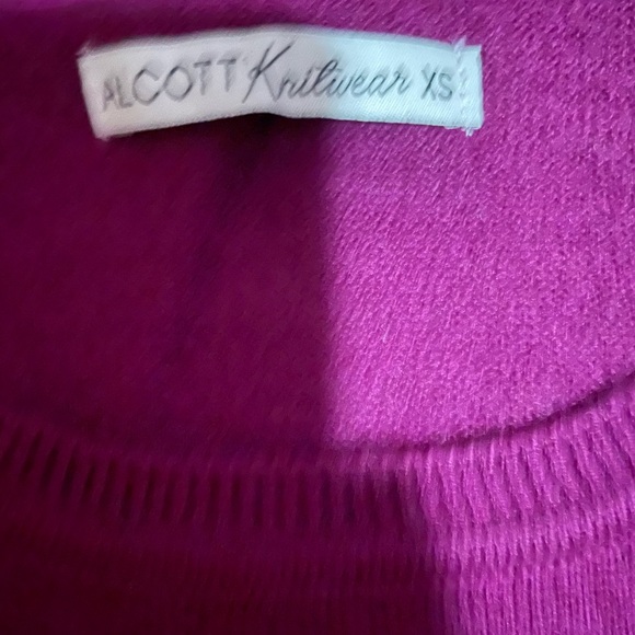 Purple crew neck sweater. Alcott knitwear. Size XS - Picture 4 of 6